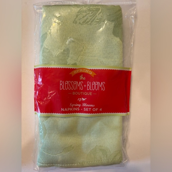 Blossoms & Blooms mint green damask style cloth napkins 12 count NWT - Picture 2 of 4